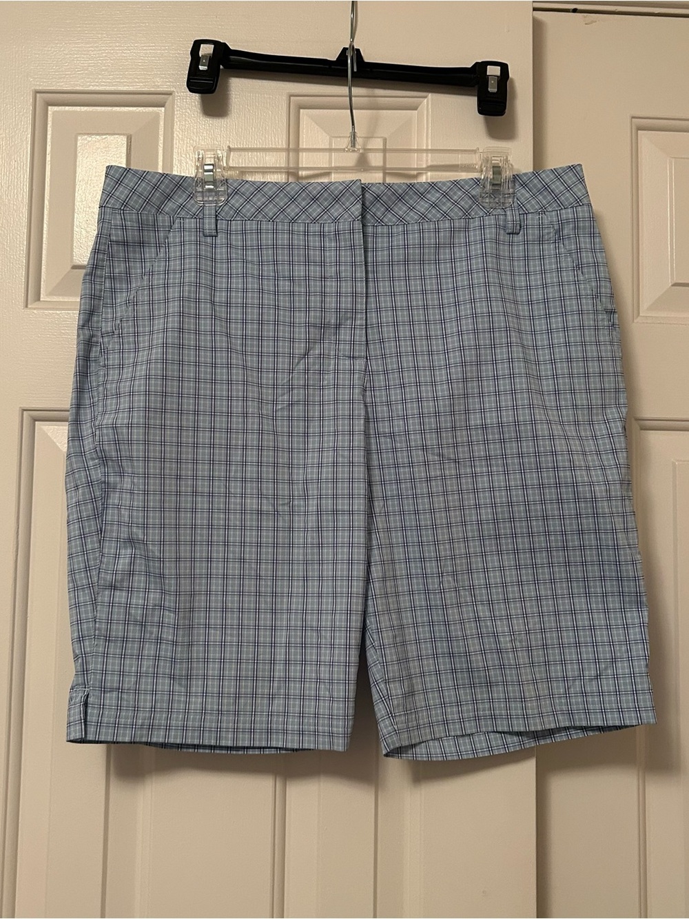 PUMA Women's Size 12 Blue/White Plaid Golf Shorts Flat Front Pockets